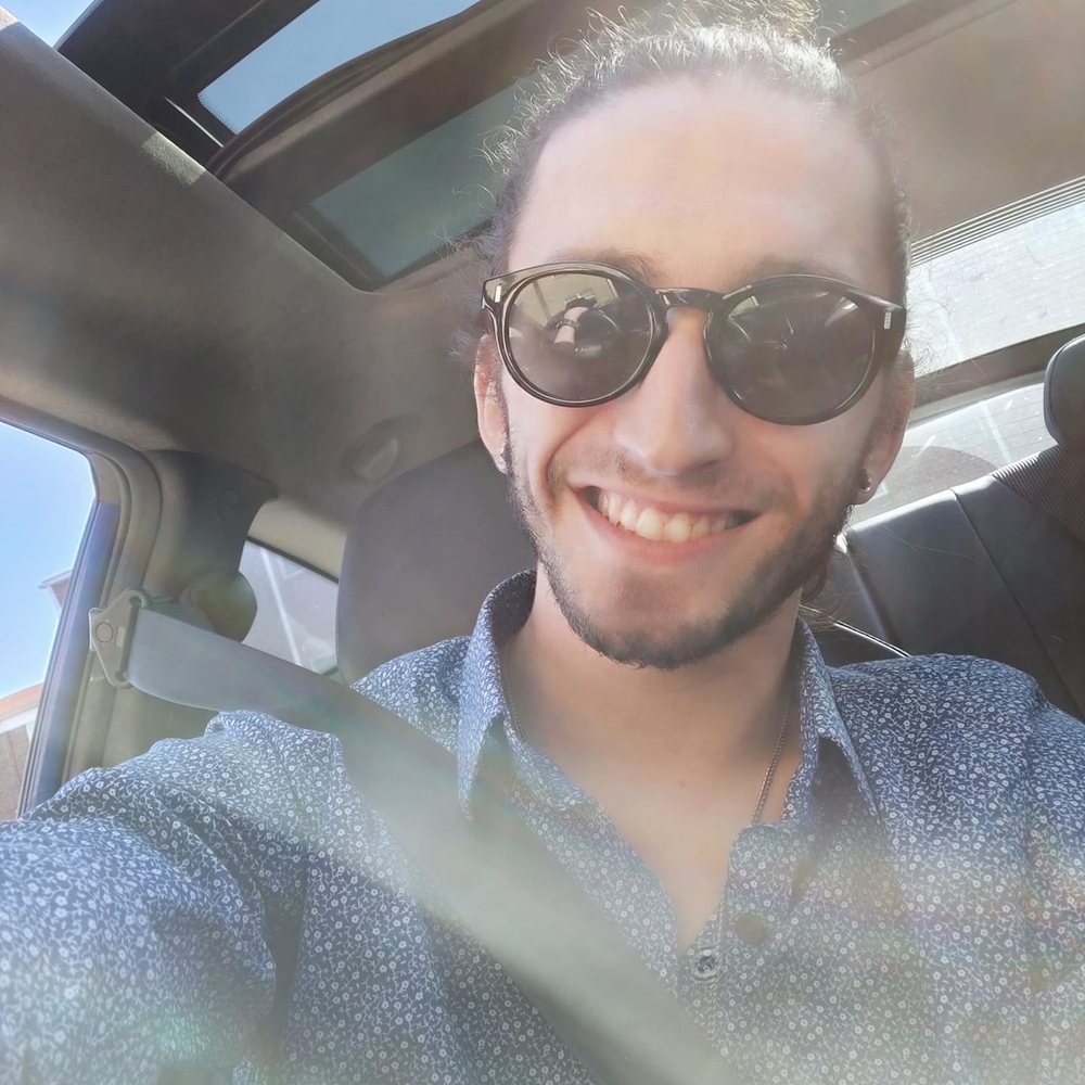Meet your Posher, Gianni